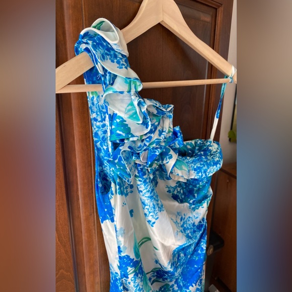 One shoulder silk dress - Picture 2 of 8